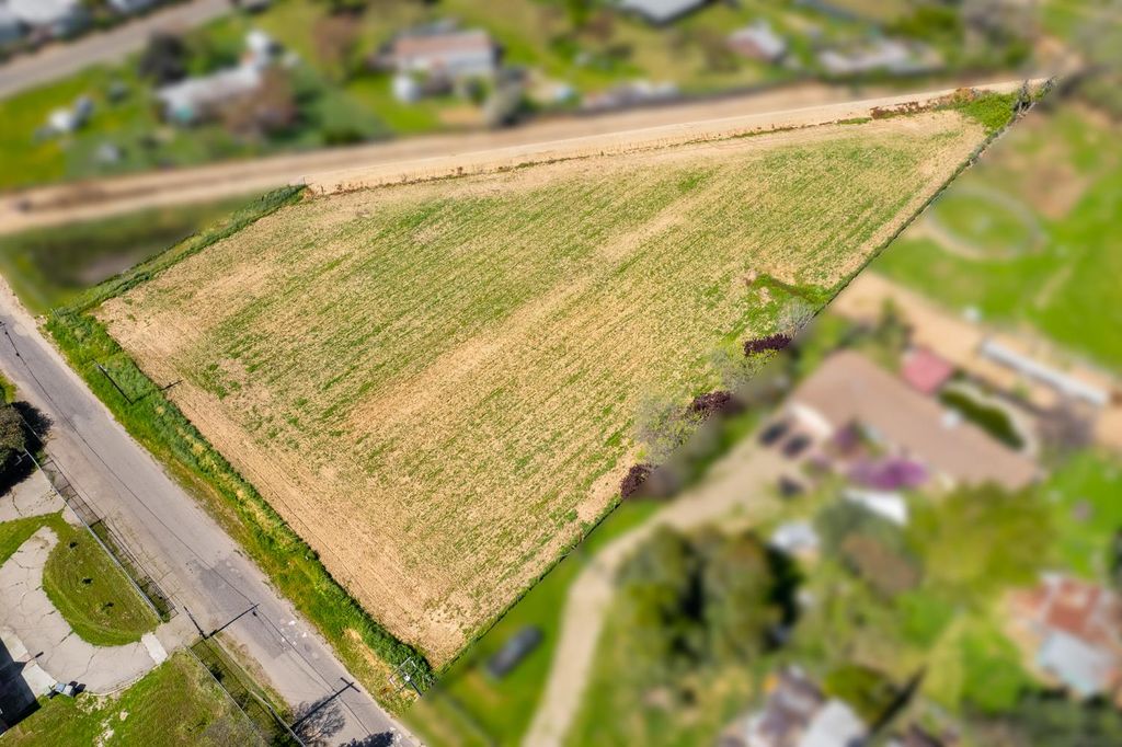 Image 3 of property listing at 0 Princeton Avenue, Fresno, CA 93722