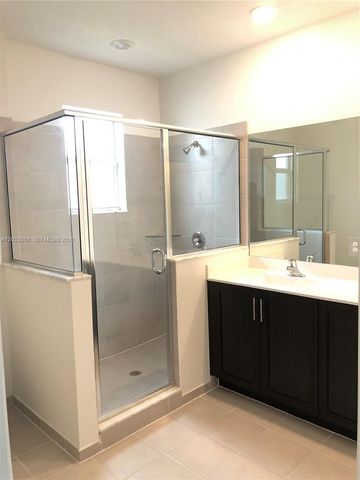 2610 SE 13th St, Homestead, FL 33035