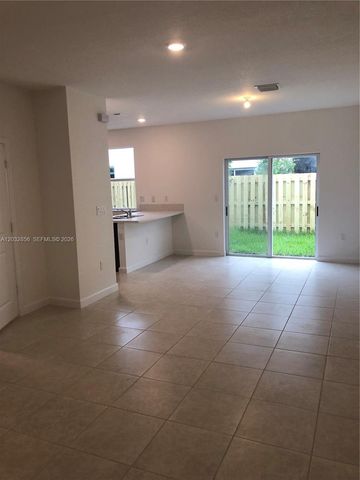 2610 SE 13th St, Homestead, FL 33035