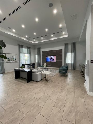 2610 SE 13th St, Homestead, FL 33035