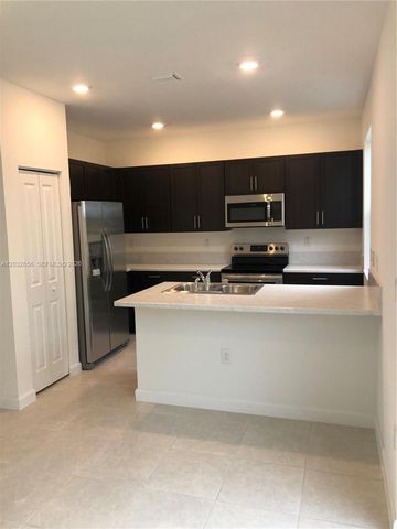 2610 SE 13th St, Homestead, FL 33035