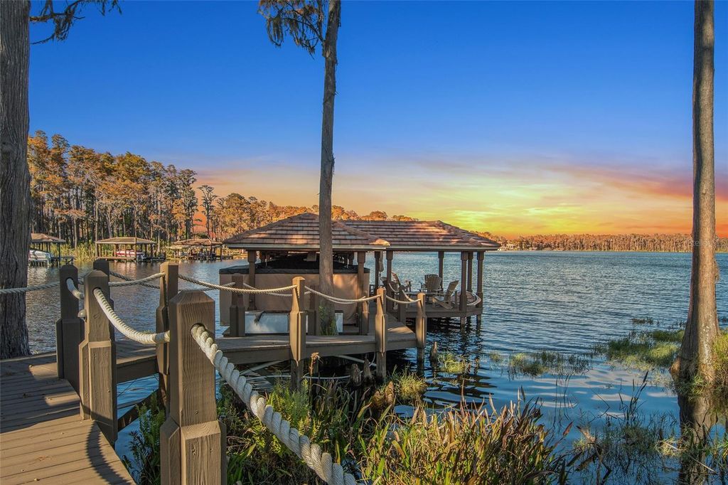 Image 2 of property listing at 9349 TIBET POINTE CIRCLE, Windermere, FL 34786