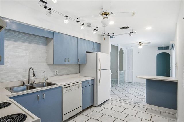 330 Wilson BLVD S, Naples, FL 34117