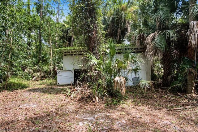 330 Wilson BLVD S, Naples, FL 34117