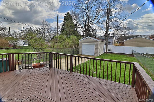 486 University Street, Ferndale, MI 48220