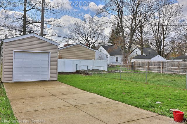 486 University Street, Ferndale, MI 48220