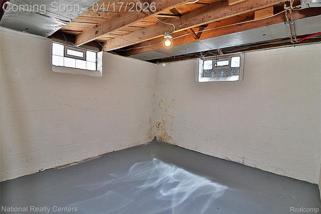 486 University Street, Ferndale, MI 48220