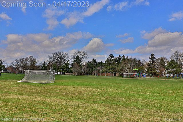 486 University Street, Ferndale, MI 48220