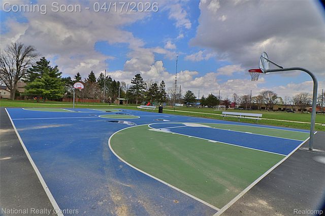 486 University Street, Ferndale, MI 48220