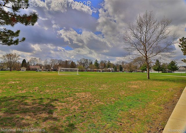 486 University Street, Ferndale, MI 48220