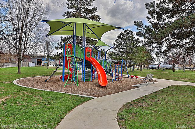 486 University Street, Ferndale, MI 48220