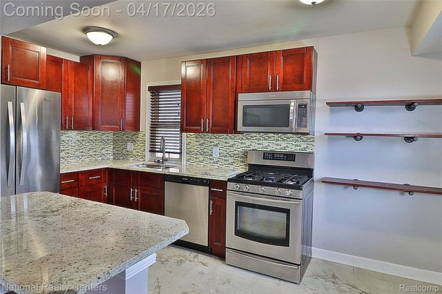 486 University Street, Ferndale, MI 48220