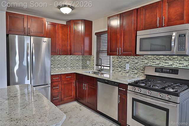 486 University Street, Ferndale, MI 48220