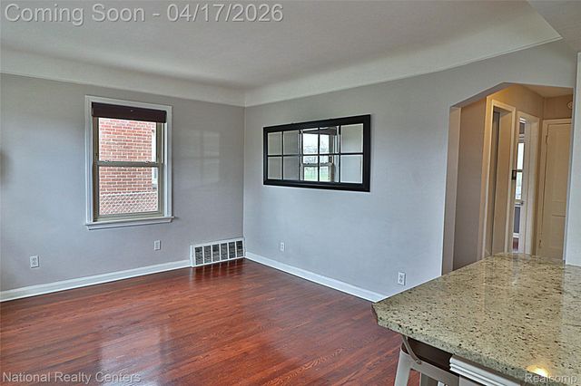 486 University Street, Ferndale, MI 48220