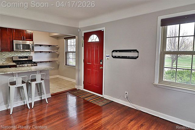 486 University Street, Ferndale, MI 48220