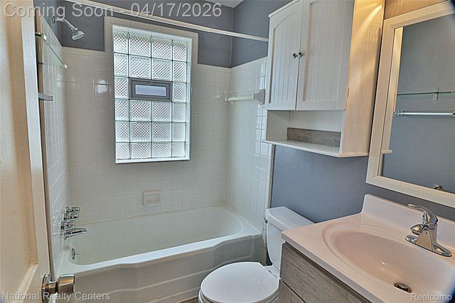 486 University Street, Ferndale, MI 48220