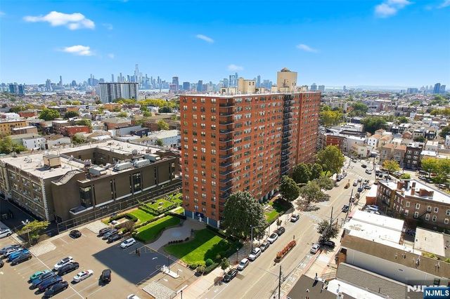 500 Central Avenue 514, Union City, NJ 07087