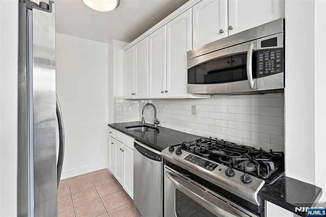 500 Central Avenue 514, Union City, NJ 07087