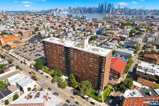 500 Central Avenue 514, Union City, NJ 07087