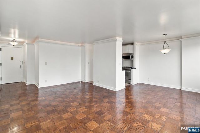 500 Central Avenue 514, Union City, NJ 07087