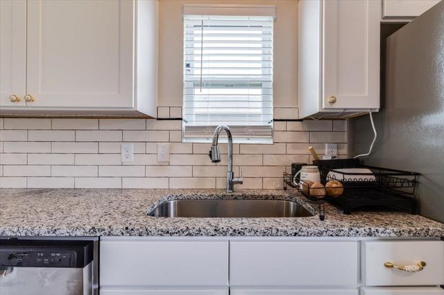 9505 E Creed St, Wichita, KS 67210