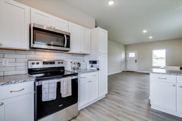 9505 E Creed St, Wichita, KS 67210