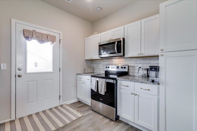 9505 E Creed St, Wichita, KS 67210