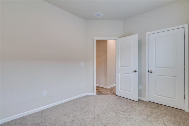 9505 E Creed St, Wichita, KS 67210