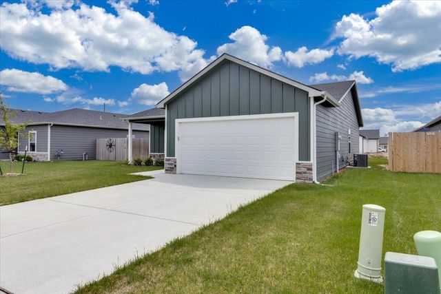 9505 E Creed St, Wichita, KS 67210