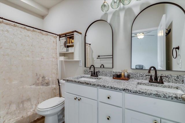 9505 E Creed St, Wichita, KS 67210