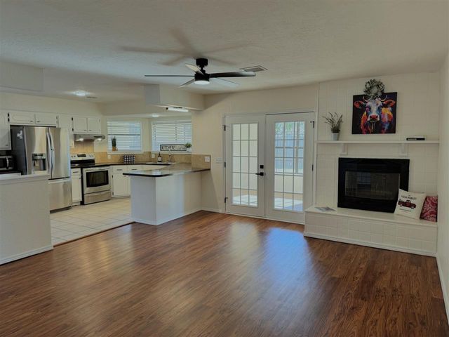 7610 NW Kingsbury Ave, Lawton, OK 73505