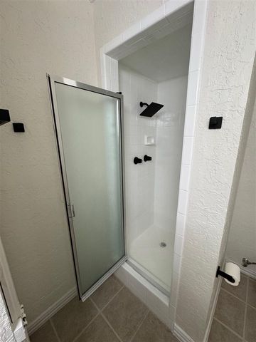 7610 NW Kingsbury Ave, Lawton, OK 73505