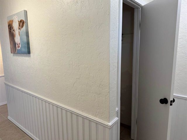 7610 NW Kingsbury Ave, Lawton, OK 73505