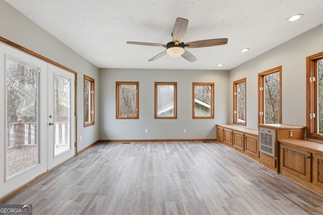 276 Bent Oak Drive, Cornelia, GA 30531