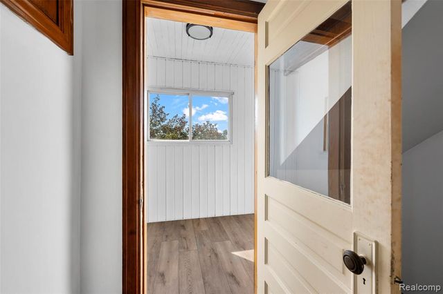 1629 E Elza Avenue, Hazel Park, MI 48030