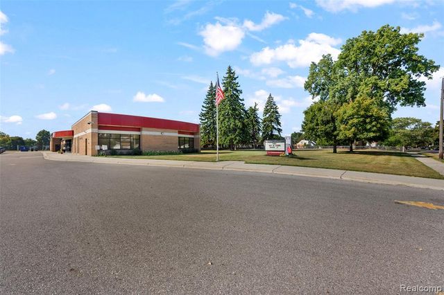 1629 E Elza Avenue, Hazel Park, MI 48030