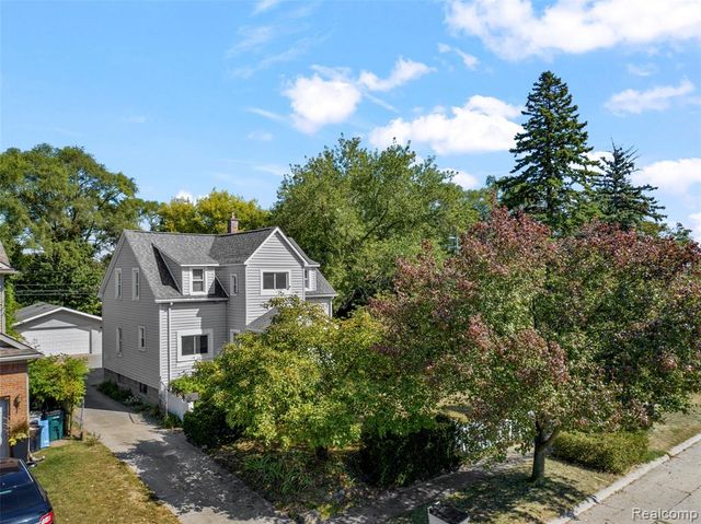 1629 E Elza Avenue, Hazel Park, MI 48030