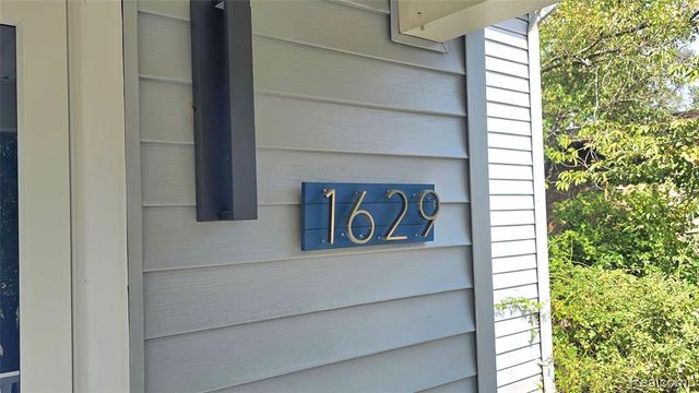 1629 E Elza Avenue, Hazel Park, MI 48030