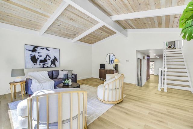 6635 Banning Dr, Oakland, CA 94611