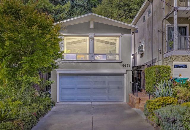 6635 Banning Dr, Oakland, CA 94611