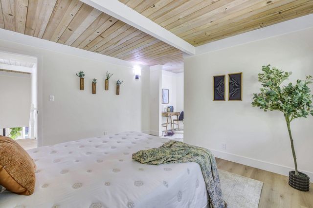 6635 Banning Dr, Oakland, CA 94611