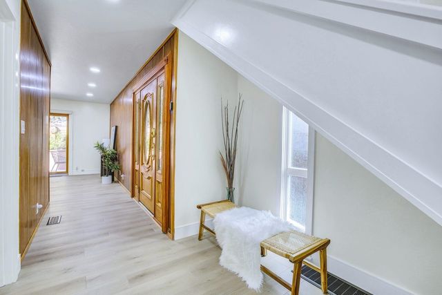 6635 Banning Dr, Oakland, CA 94611