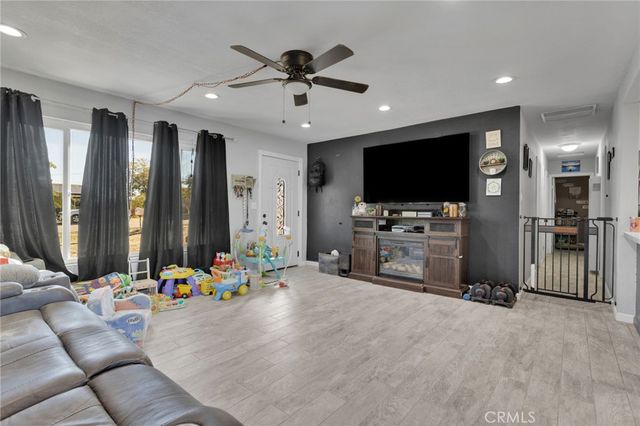 9982 El Sereno, Lucerne Valley, CA 92356