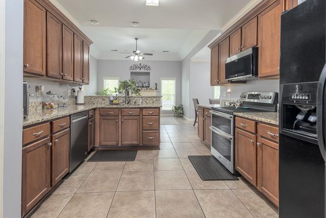 475 CROOKED CREEK DR, Oakland, TN 38060