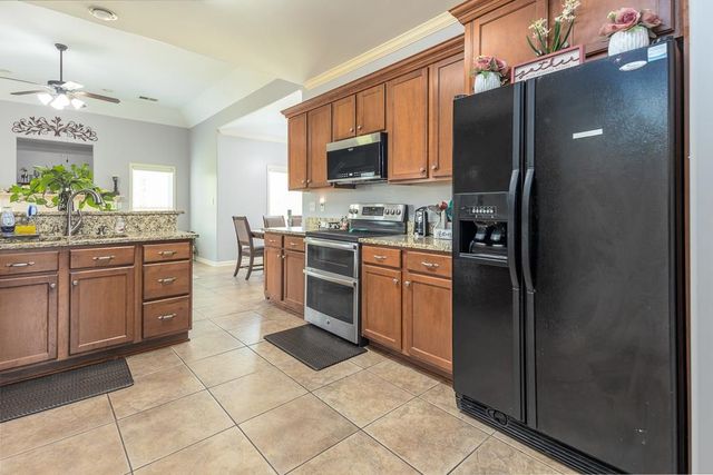 475 CROOKED CREEK DR, Oakland, TN 38060