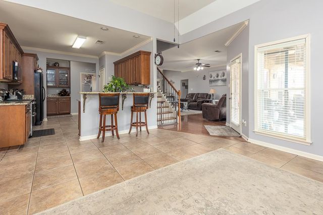 475 CROOKED CREEK DR, Oakland, TN 38060