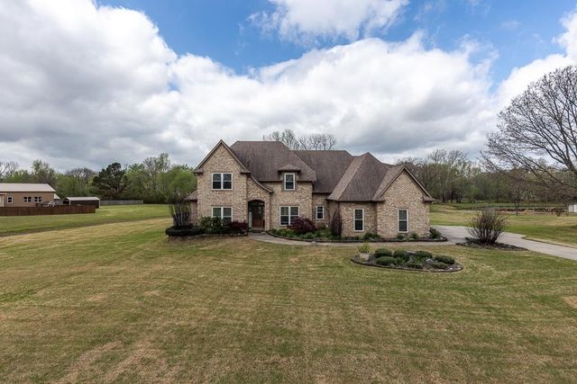 475 CROOKED CREEK DR, Oakland, TN 38060