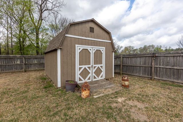 475 CROOKED CREEK DR, Oakland, TN 38060