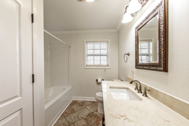 206 Lola, Gray, LA 70359