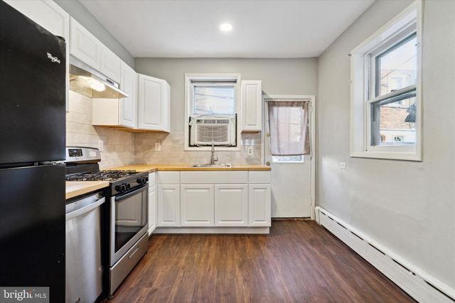 1547 S NEWKIRK ST, Philadelphia, PA 19146
